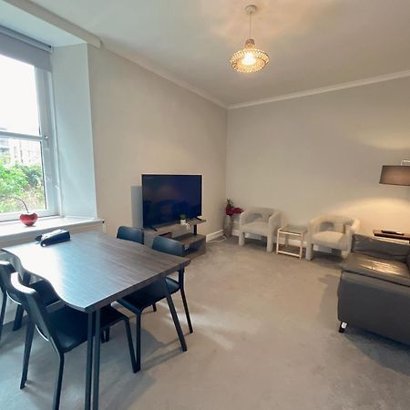 Two Bed Apartment Edimburgo Exterior foto